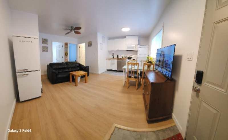 Beautiful Maple Ridge Farm Cabin Unit A Eksteriør billede